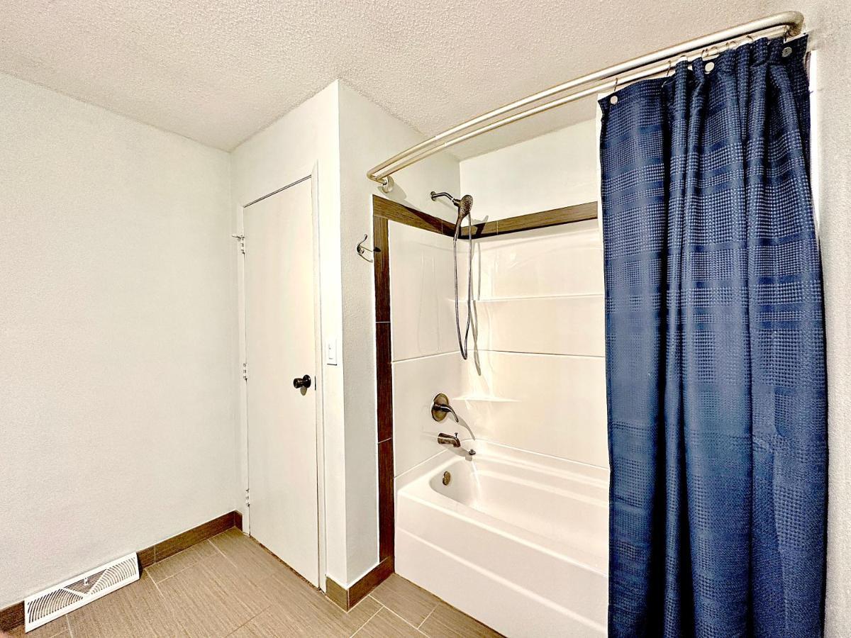 Blue House Bed & Breakfast Sioux Falls Bagian luar foto